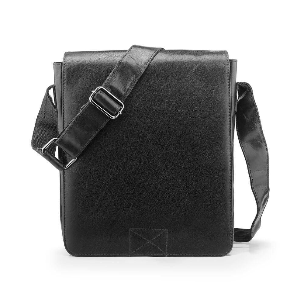 Essential Messenger Bag