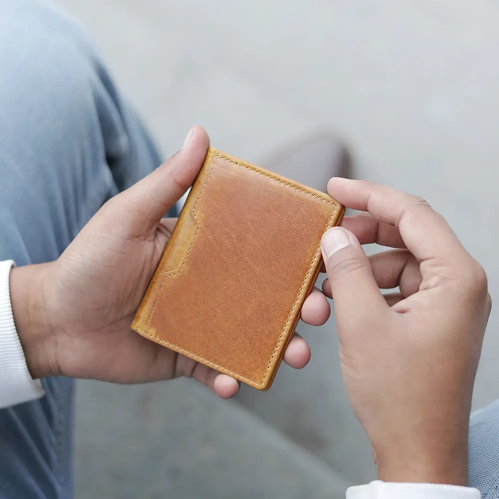Leather Credit Cardholder – Diego Alperto Tan 03
