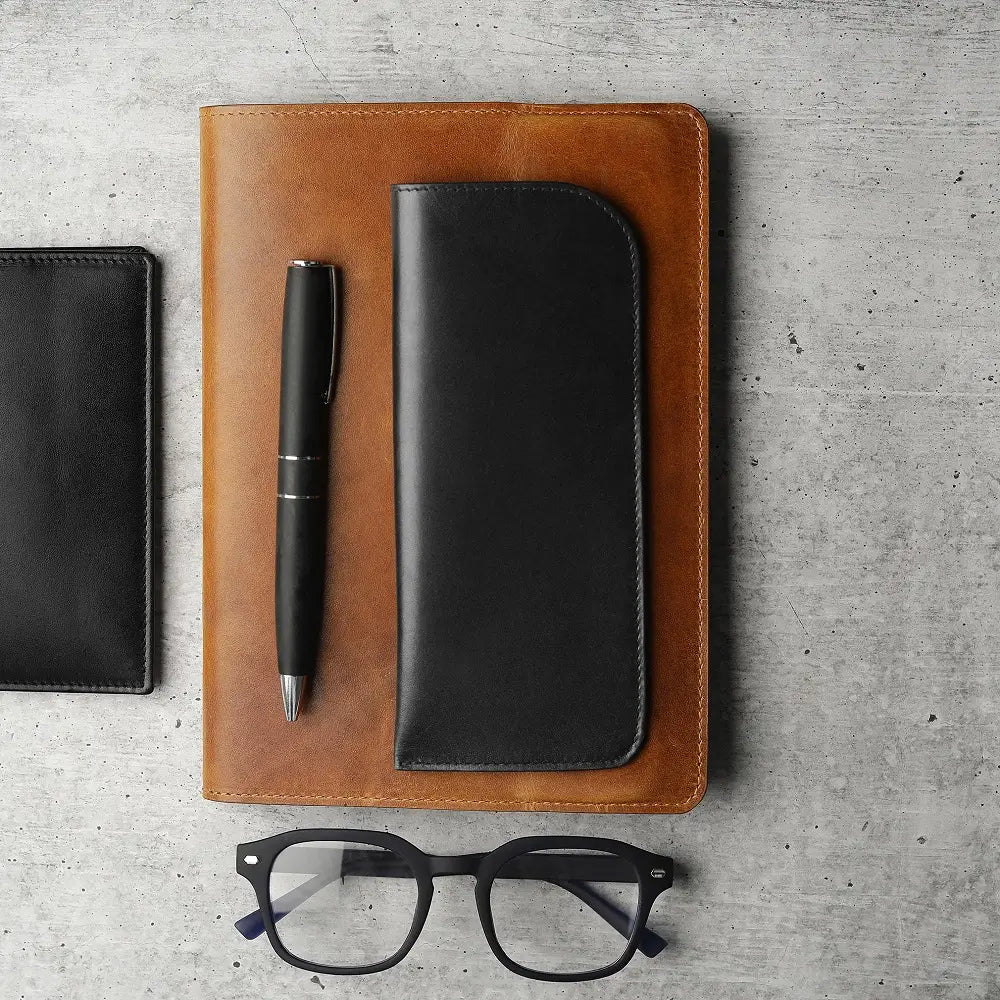 Leather-Lined Glasses Pouch Beatrice Mayfair